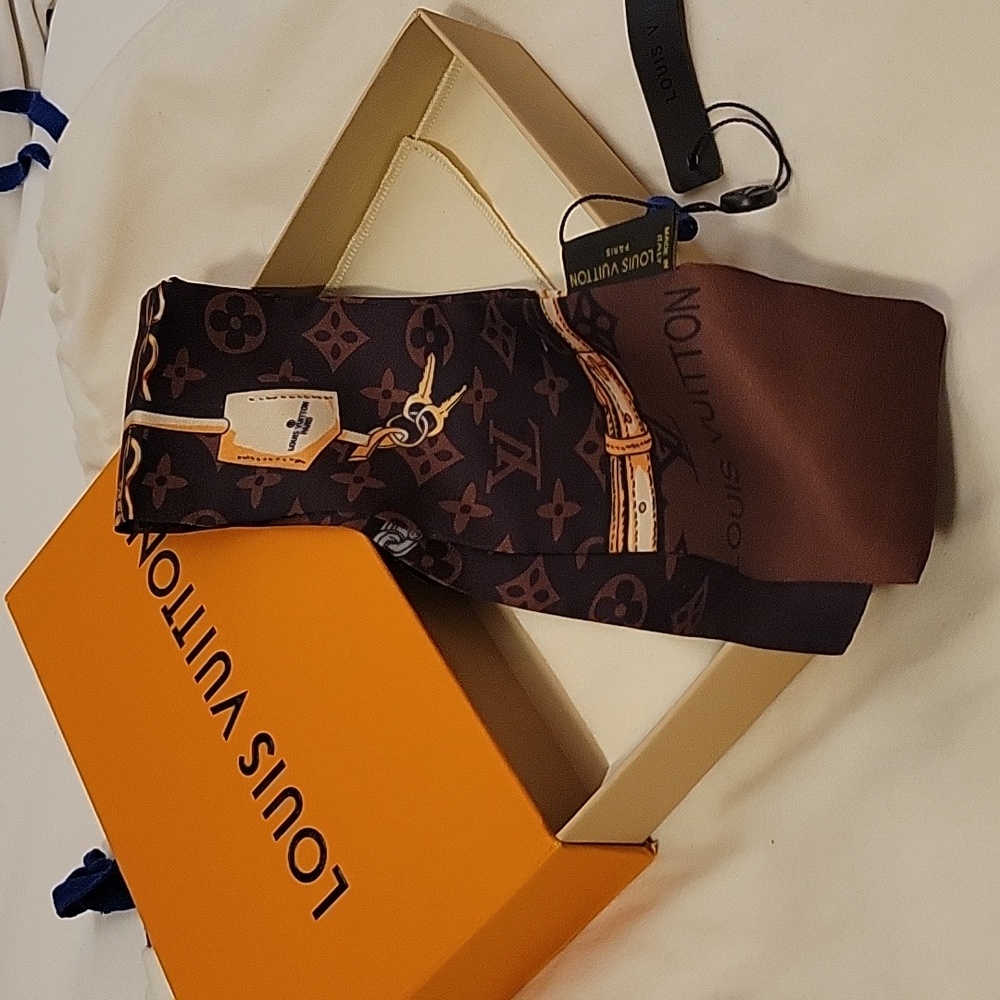 Louis Vuitton Silk Bandeau Scarf. Perfect New Condition.